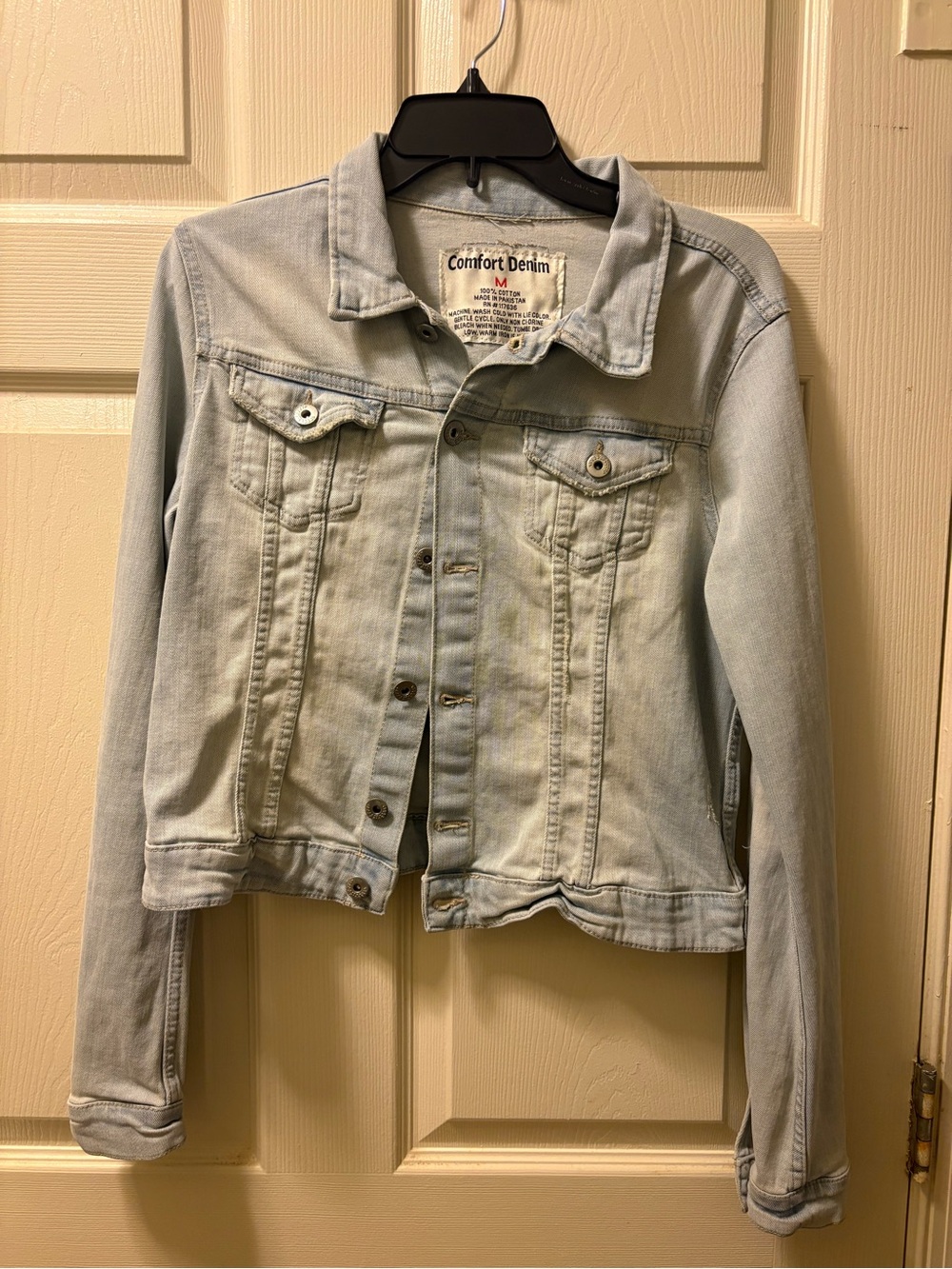 Light Wash Women's Denim Jacket - Light Blue